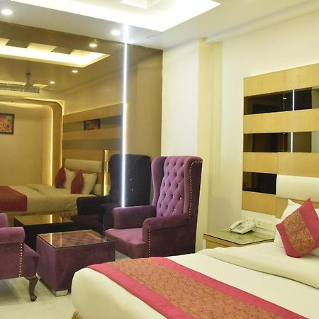 Hotel Aman Continental - 2Mins From Railway Station And 5 Mins From Metro Nueva Delhi Exterior foto