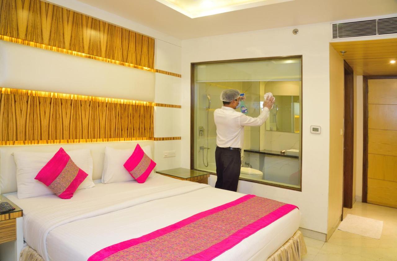 Hotel Aman Continental - 2Mins From Railway Station And 5 Mins From Metro Nueva Delhi Exterior foto